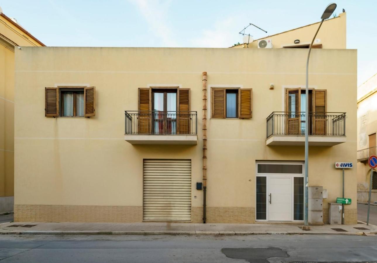 Guest Friends Apartment Trapani Exterior photo